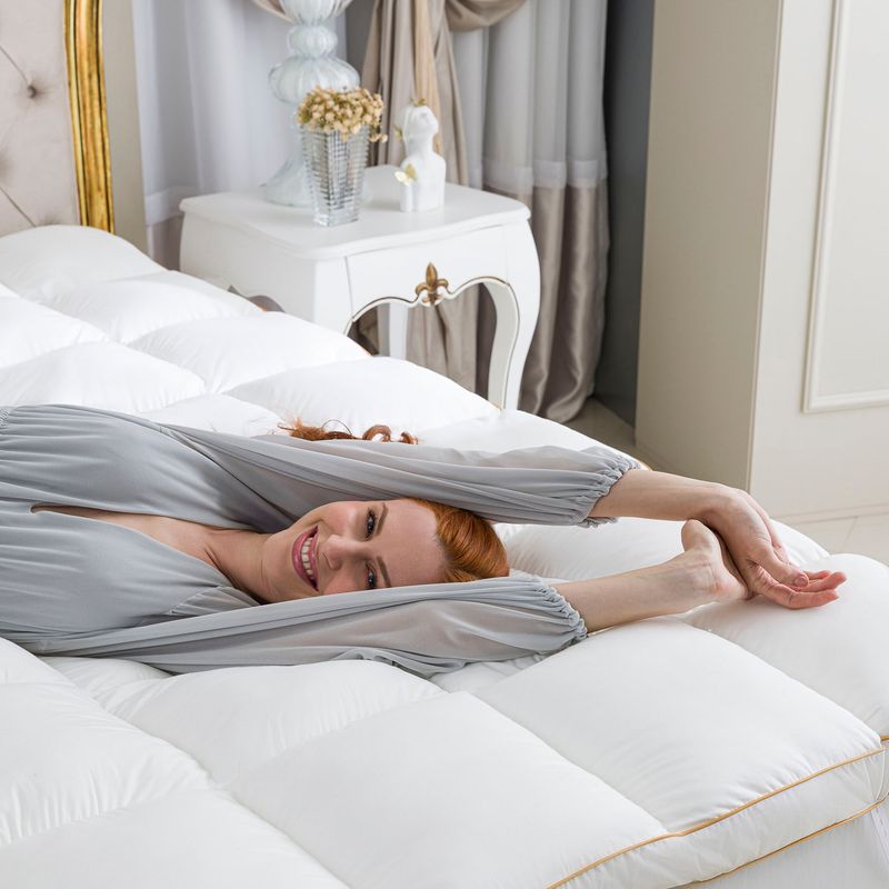 Pillow_vies_dourado_3.jpg